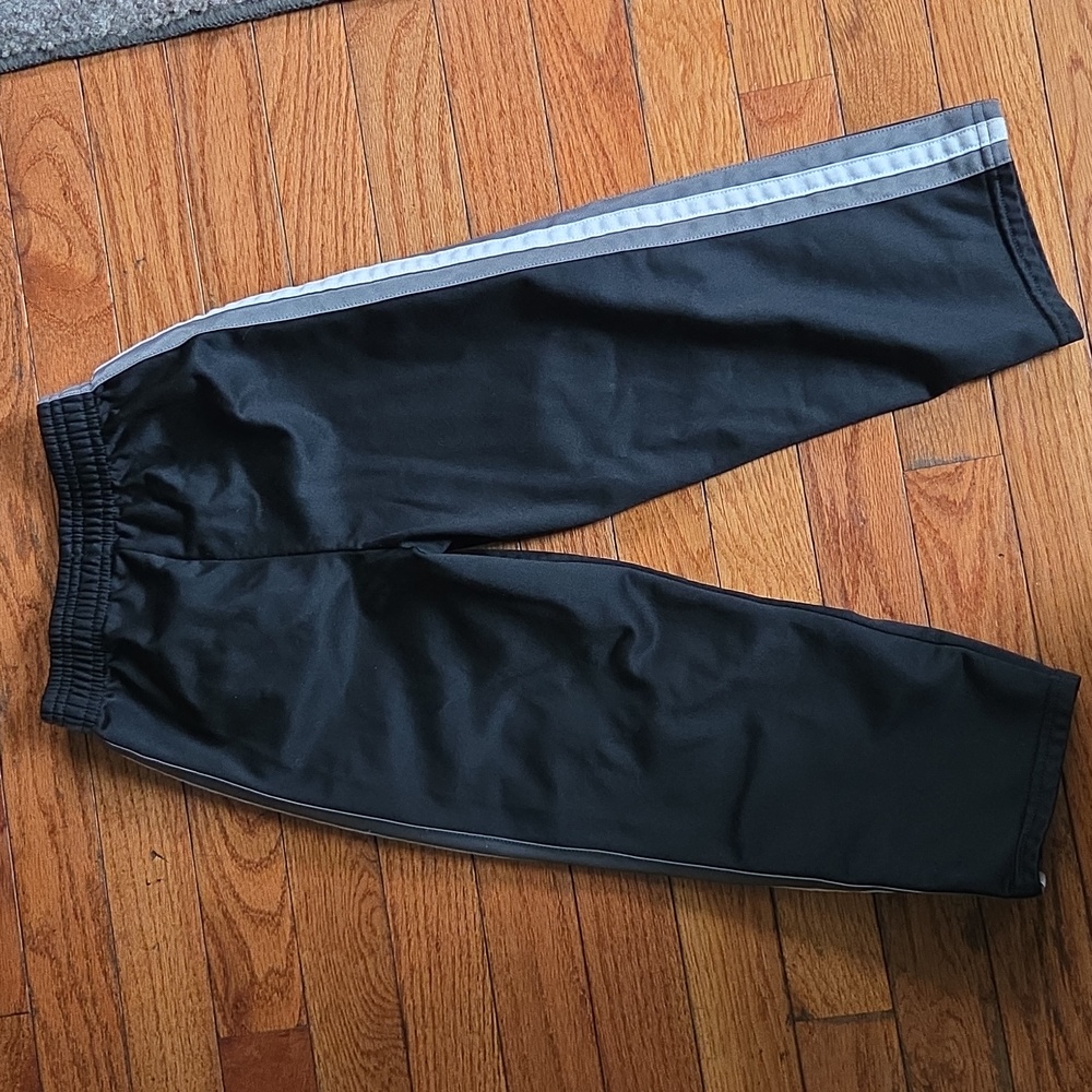 3/$15 Black Track Pants (5t) - Picture 4 of 4